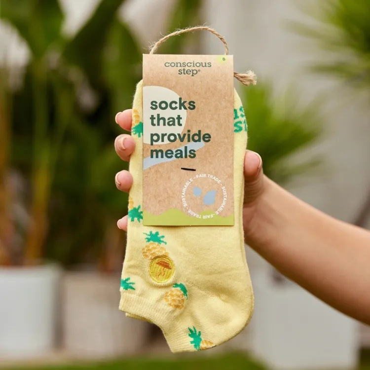 Outlet Ankle Socks that Provide Meals Golden Pineapples Socks