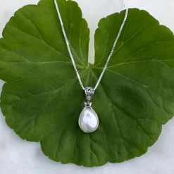 Best Filigree Simplicity Pearl Necklace Necklaces